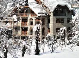 Silverstone Mansions Cottages