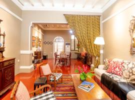 Argus Residences, villa in George Town