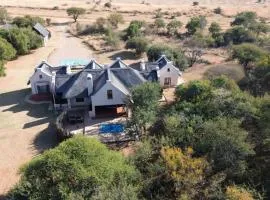 Zebula 1 Pela Lodge, 6 bedrooms