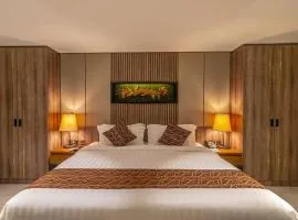 De Atlantiis Suites Near IGI Airport