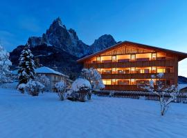 Artnatur Dolomites Hotel & Spa, ξενοδοχείο σε Siusi