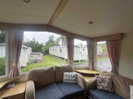 Pet Friendly Static - WiFi, Hotel in Carnbrea Station