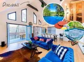 WaterFront Chalet wHotTubDiscoballSaunaPool