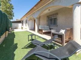 3 Bedroom Amazing Home In Los Alcazares