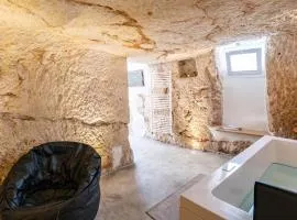 La Grotta del Relax by Rentbeat