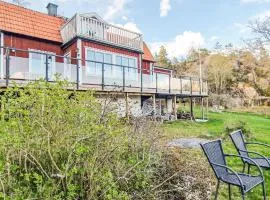 Nice Home In Värmdö With Sauna