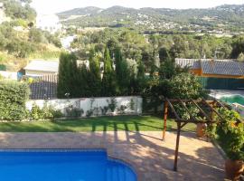VillaPina1906, hotel v destinaci Calonge