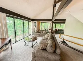 Lakefront Treetop Village59-3bed3bapools-8pp