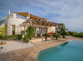 Villa Panorama - Stunning views in villa with hot tub, pool, garden