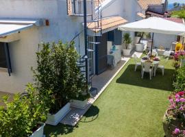 Villetta Fronte Mare con Giardino Privato, hotel v destinaci Fontane Bianche