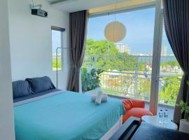 Corgi House Danang - Steps from Dragon Bridge, homestay in Da Nang