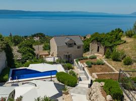 Villa GreyStone - House Podgora, готель у місті Подгора