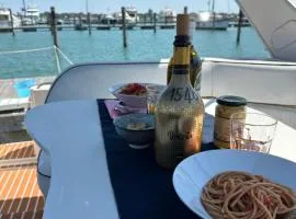 The boat experience Hotel galleggiante in barca
