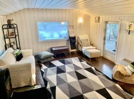 Cabin at Hestsjøen Badeplass, Cottage in Trondheim