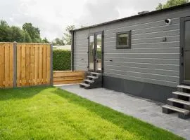 Nieuw chalet in Zeeland met omheinde tuin & airco VP089