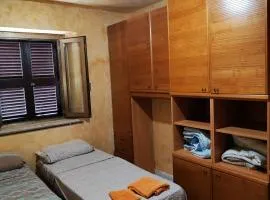 Stanza con Bagno Privato in appartamento condiviso