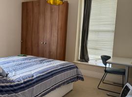 Double Bedroom close to Cork city, ξενοδοχείο στο Κορκ