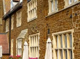 The Golden Lion Hotel