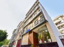 FabHotel Royal Portico