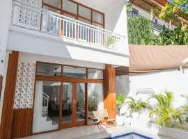Villa OG Cruz and OG Cove - Central & Modern Canggu Pool Villas - Sleeps 14