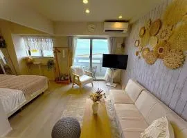 新築!オーシャンフロント! ビーチ0分! 万座毛15分, JUNGLIA 40分, SOU Resort YAKA