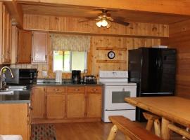 Cabin 12, viešbutis mieste Deer River