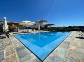 Reina Villa