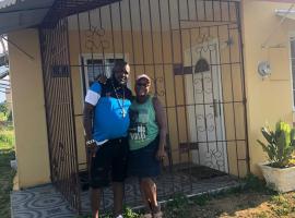Marigold house Winchester Estate Hanover Jamaica, apartment in Green Island