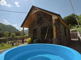 Woodlandia Resort Borjomi, hotel s jacuzzi v destinaci Bordžomi