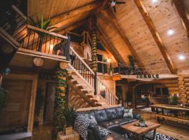 Welcome to the JUNGLE - Log cabine - SPA, Hotel in Saint-Philémon