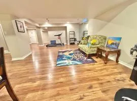 Luxury Private Home W Kitchen Bath Laundry Gym and Parking