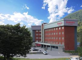 Ramada by Wyndham Suanbo, hotel v destinaci Čchungdžu