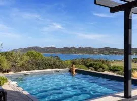Villa with panoramic view and heated pool