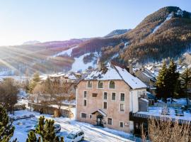 Auberge de Jeunesse HI Serre-Chevalier, hotel in La Salle Les Alpes
