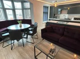 Luxury Seaside Apartments with Free Parking