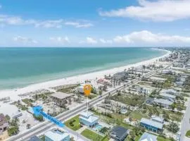 Prime Location, Heated Pool, Game Room - FMB- Beach Please - Roelens