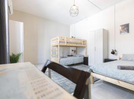 starboard gzira 4 bedroom apartment, hotel in Taʼ Xbiex
