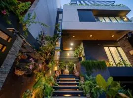 Sila Anila 7BRs Pool Villa My Khe Beach Da Nang