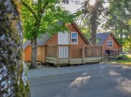 Charming Cabin near Smoky Mountains