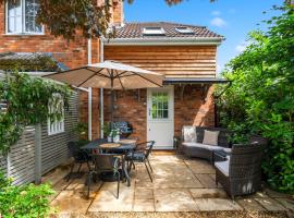 Beautiful New Forest Hideaway, alojamiento con cocina en West Wellow