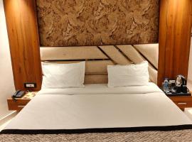 The Monark Inn, hotel in Sandīla