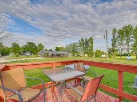 1 Mi to Mark Twain Lake Cabin with Community Pool