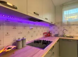 Tivat Family Garden Apartments - Near Airport & Beach, Quiet Stay