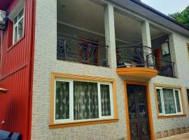 Nugzar House Chakvi - 2 Bedrooms, vila v destinaci Chakvi