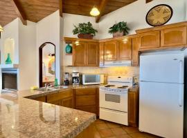 Puerto Nuevo Surf Villa del Mar 2BR with pool, hotel i Raulis