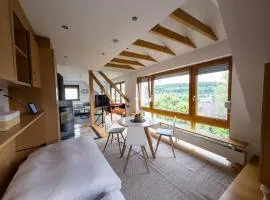 Modern Glass Front Apartment With Amazing View B17
