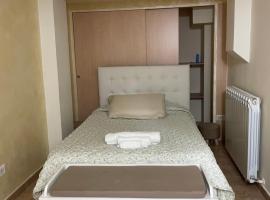Mini appartamento” La Casetta”, hotel en Cosenza