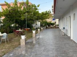Hotel Corali, hotel in Spile
