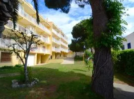 Apartment in L'Escala near Sandy Beach