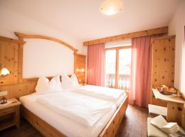 Mahlknechthuette Seiseralm, hotelli, jossa on pysäköintimahdollisuus kohteessa Alpe di Siusi